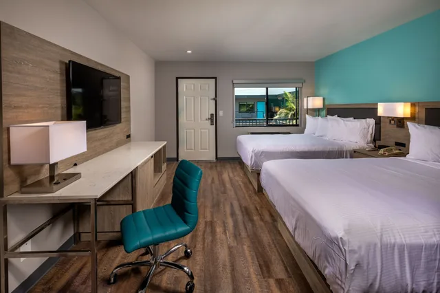 غرفة قياسية بسريرين كوين، Travelodge By Wyndham LAX South 8/10