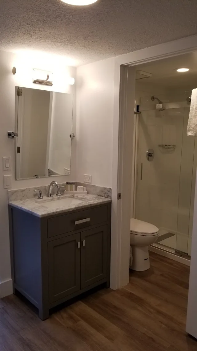 Premier, King Bed, Island View، Bayside Inn Key Largo 3/3