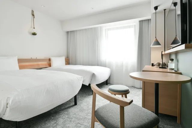 غرفة قياسية بسريرين منفصلين بحوض استحمام، REF Omiya by Vessel Hotels 1/2