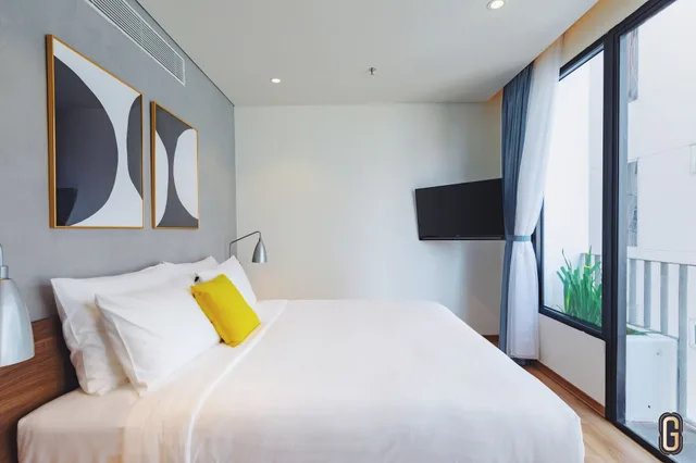 غرفة ديلوكس بسرير كينج بشرفة، The Glomad Da Nang Hotel - Hostel 1/4
