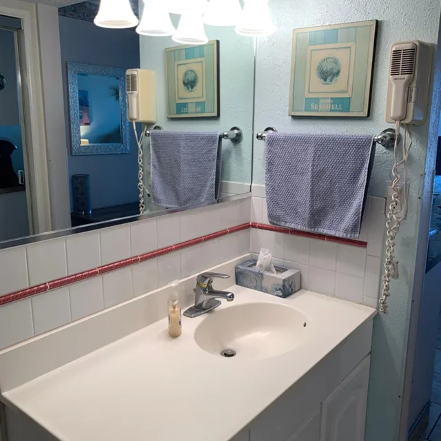 استوديو بشرفة، Island Inn Beach Resort 5/10