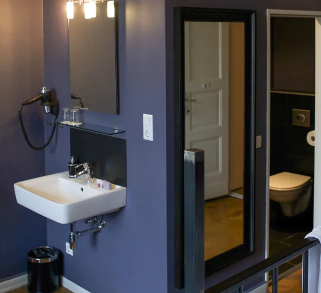 غرفة قياسية بسرير كوين، Arthotel Connection 4/5