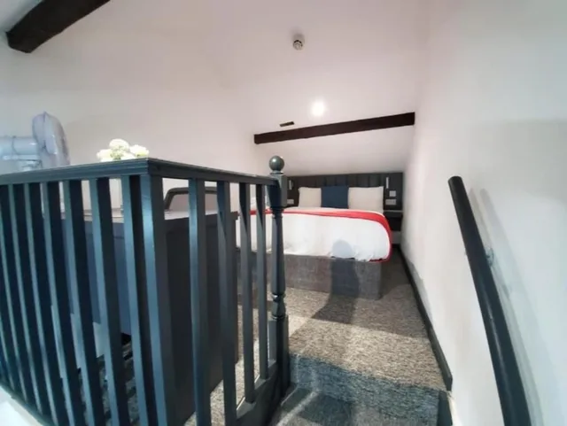 Suite, 2 Double Beds, Balcony, Trivelles Regency Nottingham 3/7