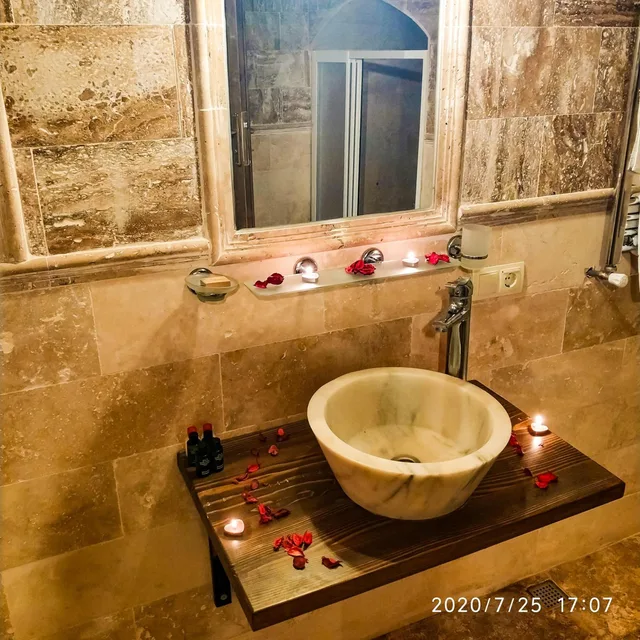 غرفة ديلوكس بسرير كينج بحوض استحمام، Cappadocia Caves Hotel 3/5