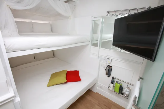 Mini, Quadruple, 2 Double Beds، Mini Causeway Bay Hotel 2/6