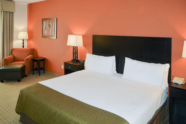 غرفة بسريرين كوين، Country Inn & Suites by Radisson, Houston Northwest, TX 1/2