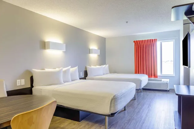 غرفة بسريرين كوين لغير المدخنين، Motel6 Headingley, MB - Winnipeg West 3/7