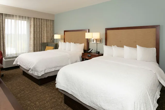 Room, 2 Queen Beds, Hampton Inn Suites Nashville Green Hills 1/4