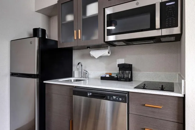 جناح بسريرين مزدوجين بغرفة نوم واحدة مع أريكة، Homewood Suites by Hilton Jackson-Ridgeland 10/10