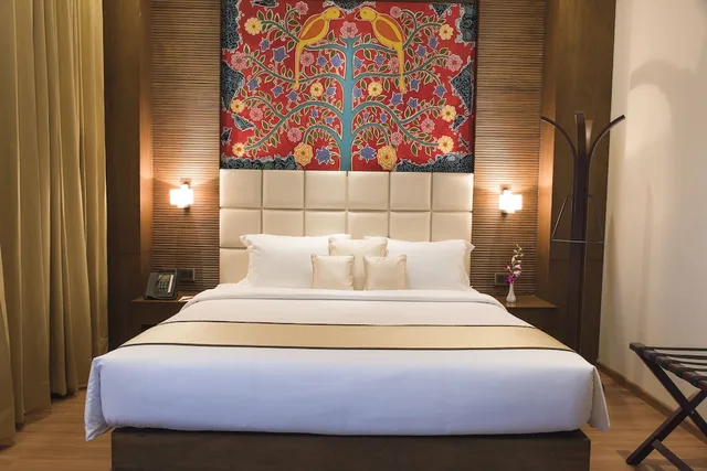جناح بسرير كينج، Monotel Luxury Business Hotel 1/5