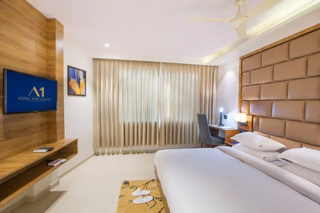 غرفة تنفيذية بسرير مزدوج، AURA ONE HOTEL 1/7