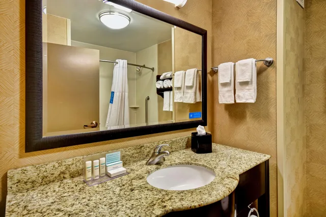 غرفة بسرير كينج، Hampton Inn Starkville Mississippi State University 4/5
