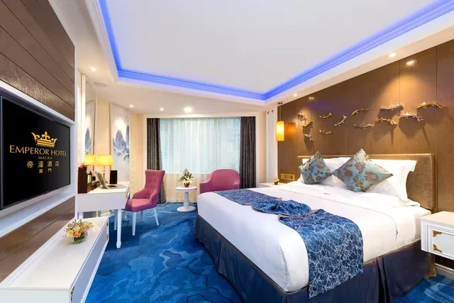 Executive, Double Bed, Emperor Macau 2/3