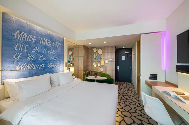 غرفة ديلوكس بإطلالة على البحيرة، Hotel N Vy 1/8