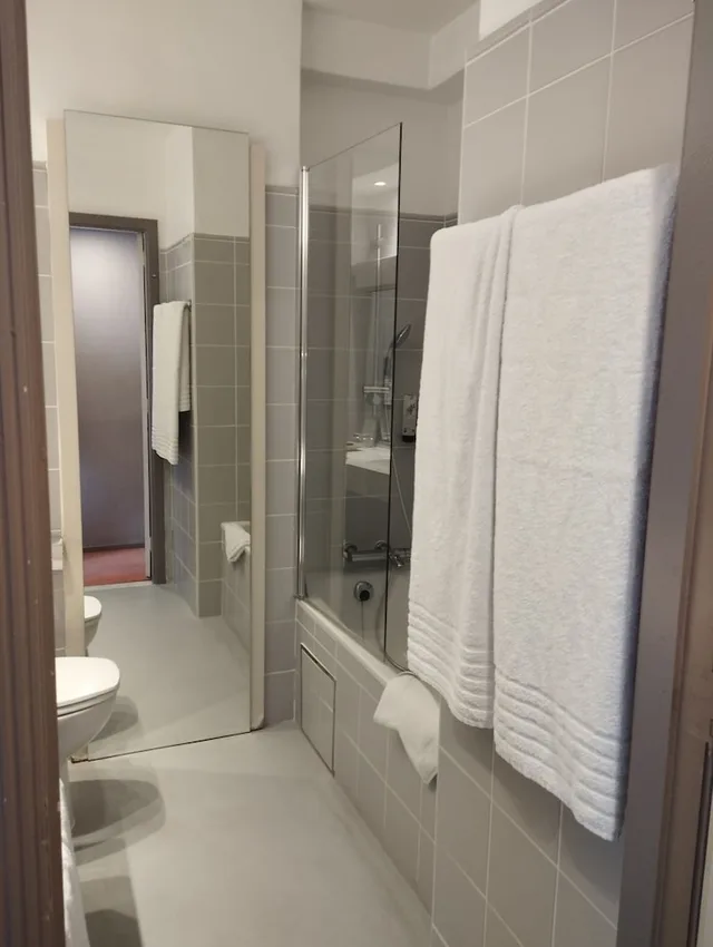 City, Twin Beds، New Hotel Charlemagne 8/10