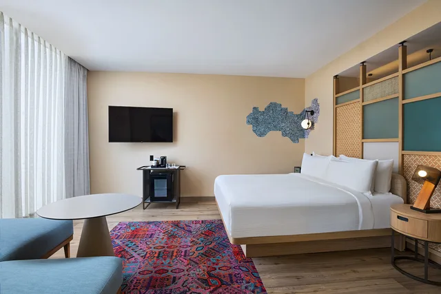 Aloft, Guest Room, King Bed، Aloft Playa Del Carmen 1/1