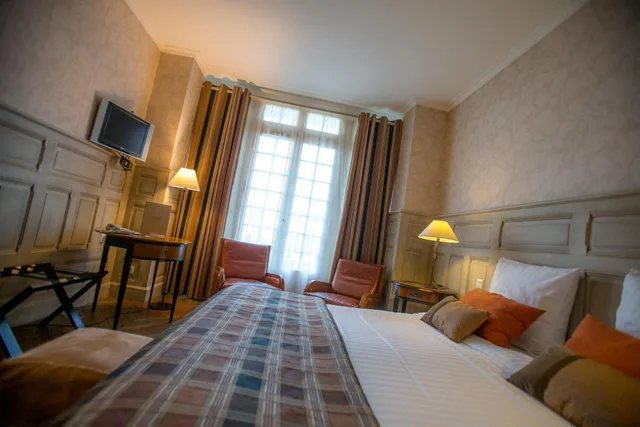 Suite, Laugeval 4/10
