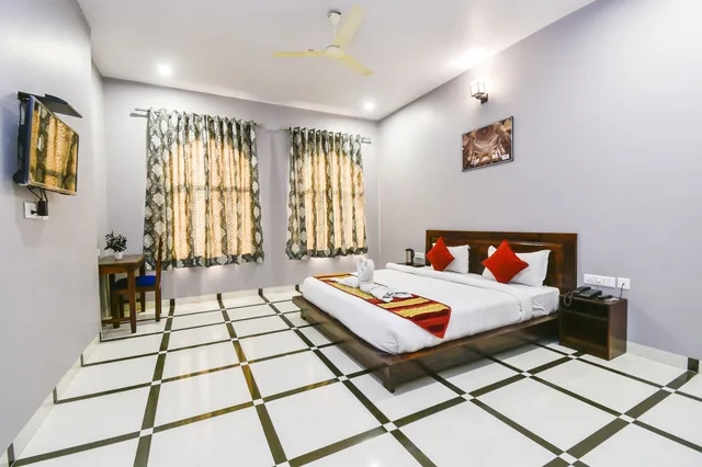 Royal, Heritage, Double Bed، Hotel Laxmi Niwas 4/10