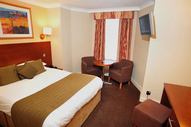 غرفة عائلية، Golden Lion Hotel Stirling 1/2