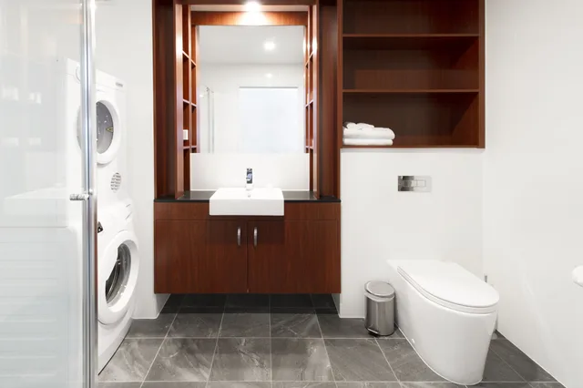 Courtyard, Studio, Queen Bed، ABODE NARRABUNDAH 2/2
