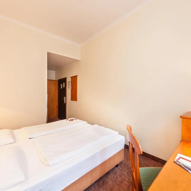 غرفة بسرير مزدوج، Hotel Ahl Meerkatzen 6/8