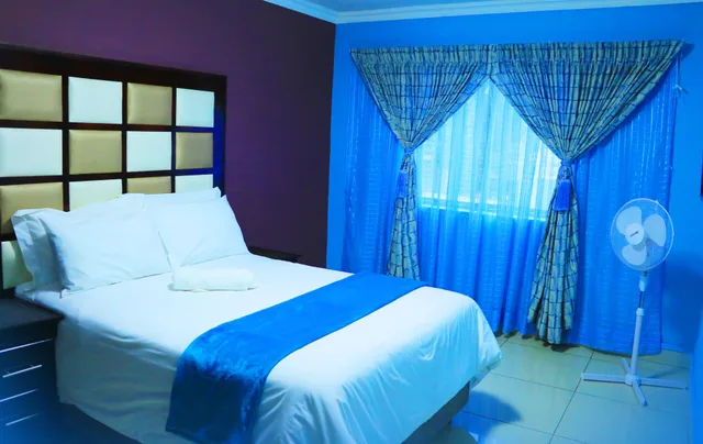 غرفة قياسية بسرير كوين، Angel Guest House 2/3
