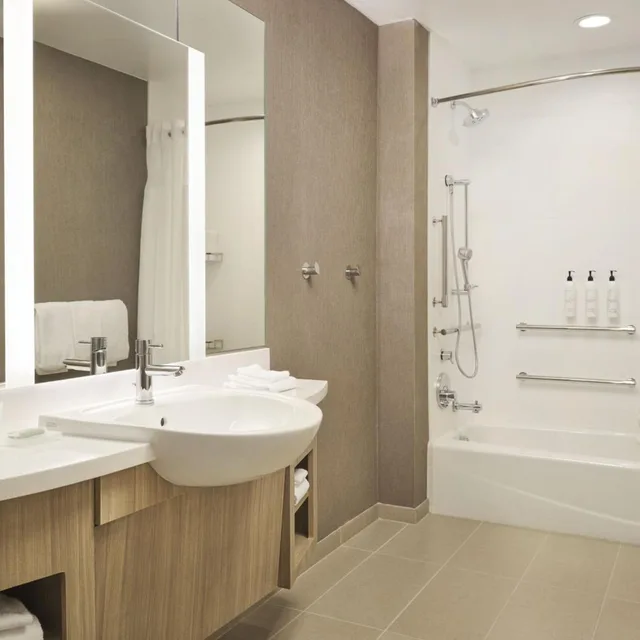جناح بسريرين كوين مع سرير سحّاب إضافي مع أريكة، SpringHill Suites by Marriott Las Vegas Airport 4/7
