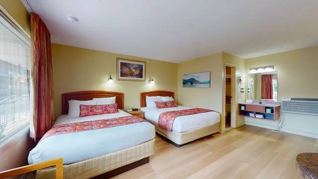 غرفة قياسية بسريرين كوين، Surfside On The Lake 3/3