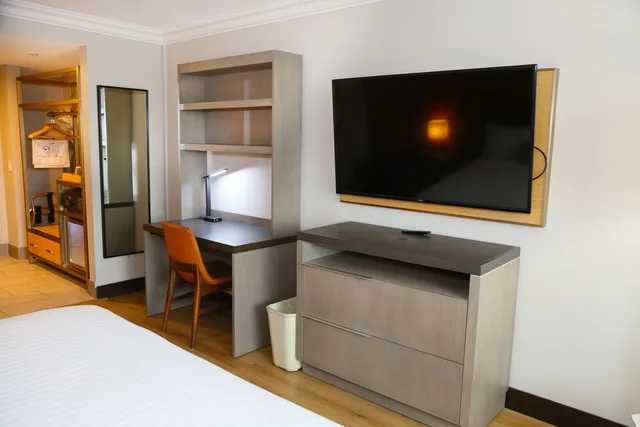 غرفة ديلوكس مفردة بسرير كينج، Lincoln Hotel Monterey Park Los Angeles 9/10