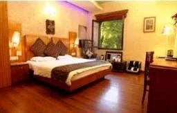 Superb, Single, ROYAL CASTLE GRAND 2/2