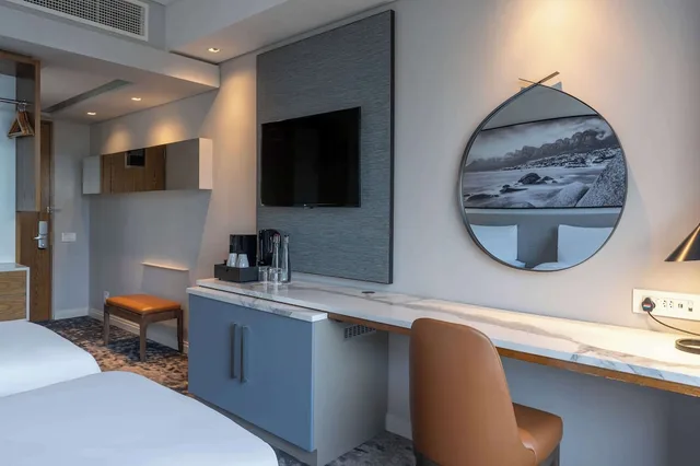 غرفة بريميوم بسريرين منفصلين بإطلالة على الجبل، Radisson Hotel Cape Town Foreshore 5/10