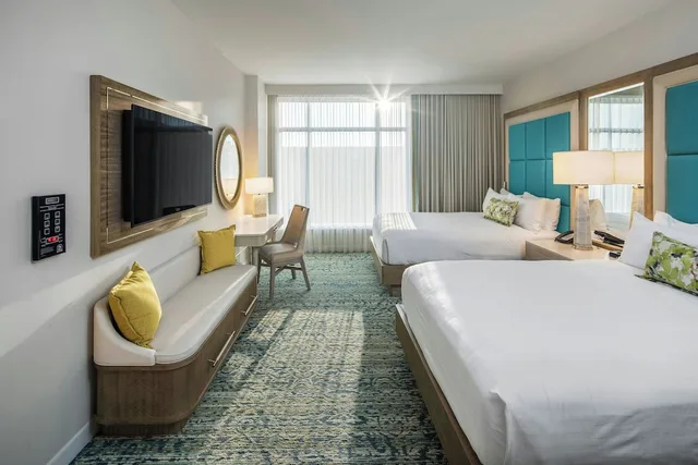Room, 2 Queen Beds, Water Park View, Gulf Coast Tower، Gaylord Palms Resort & Convention Center 7/11