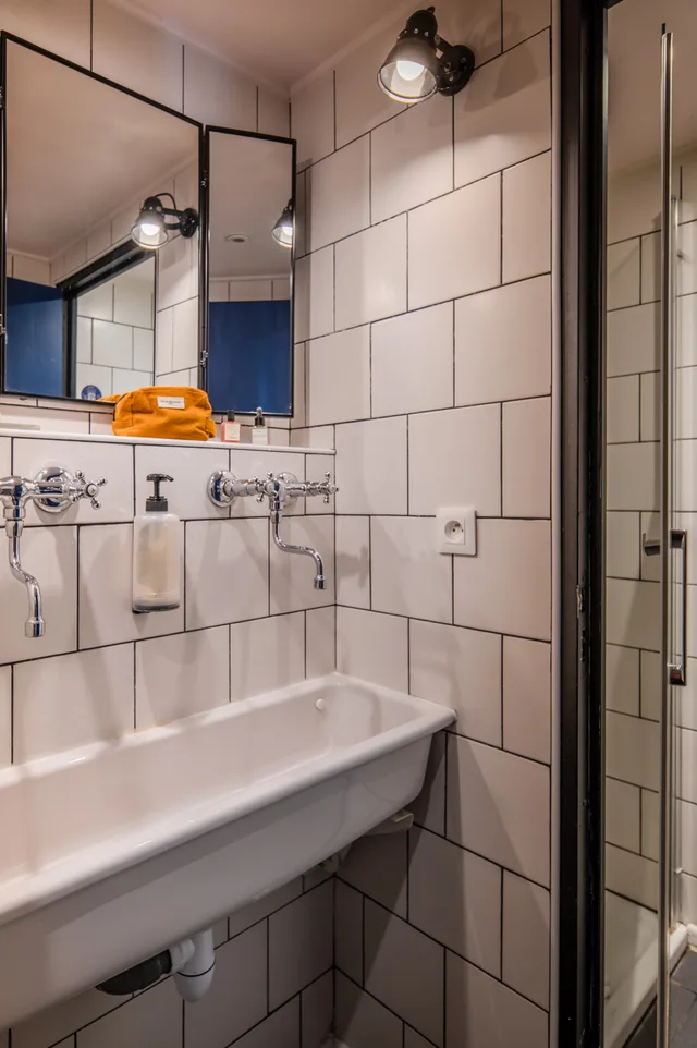 سكن مشترك للرجال، Eklo Hotels Lille 1/2