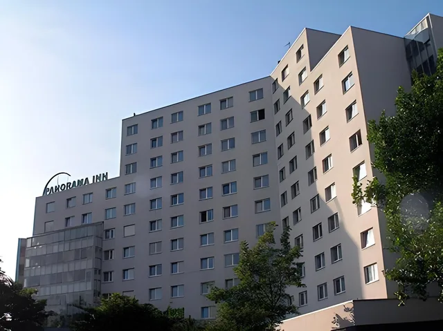 غرفة بشرفة، Panorama Inn 1/1