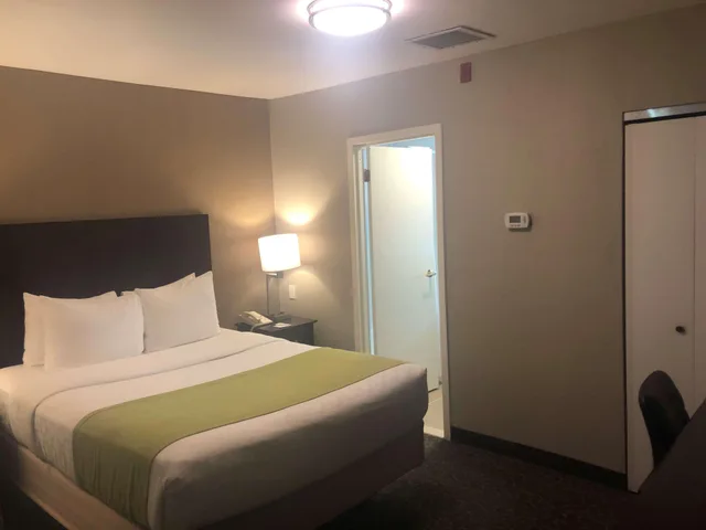 جناح، Best Western Fort Lee 1/5