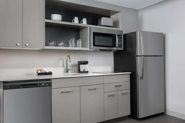 استوديو بسرير كينج مع أريكة بحوض استحمام لذوي الإعاقة، Homewood Suites by Hilton Newport Cincinnati 4/4