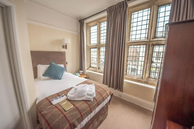غرفة مفردة، Norfolk Arms Hotel 2/10