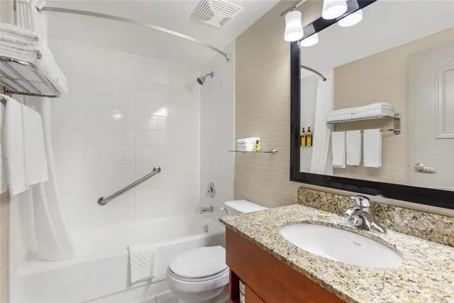 Suite, King Bed, Sofa, Upper Floor، Best Western Plus Rose City Suites 7/7