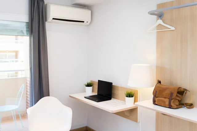 غرفة ثلاثية بشرفة، ROOMS CIENCIAS 10/10