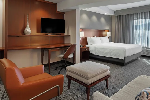 استوديو جونيور بسرير كينج مع أريكة، Courtyard Long Beach Airport 3/3