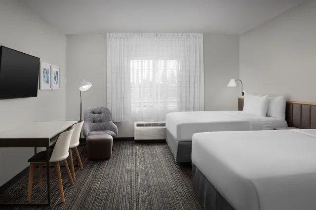 استوديو بسريرين كوين لذوي الإعاقة، Towneplace Suites Marriott Cal Expo 2/3
