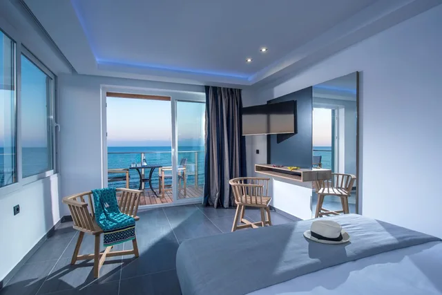 Junior Suite, Deluxe, Sea Front، Enorme Infinity Beach 1/7