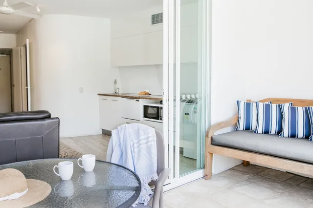 جناح بسرير كوين بإطلالة على الحديقة، NOOSA BLUE RESORT 4/6