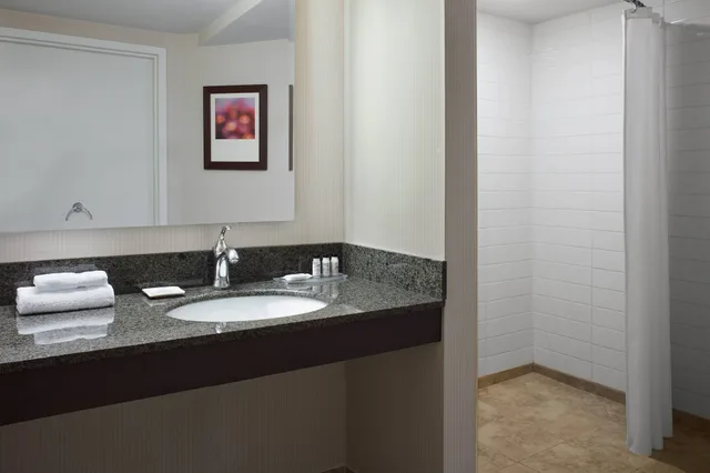 غرفة بريميير بسريرين كوين، Delta Hotels By Marriott Beausejour 4/4