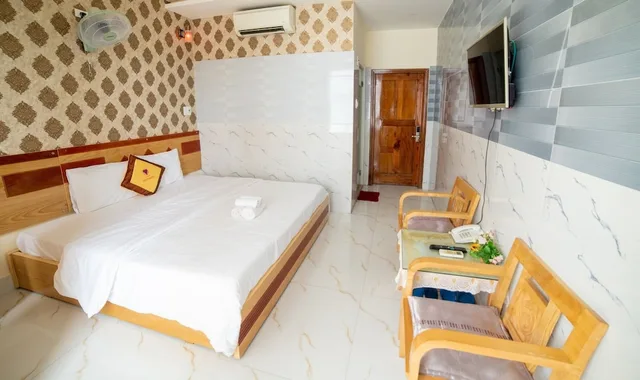 غرفة ديلوكس بسرير كينج، Yen Vy 04 Luxury Hotel 2/3