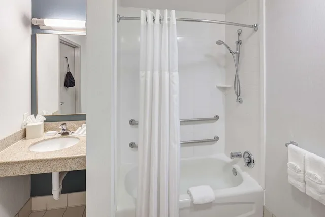 Mini, Suite, 2 Queen Beds، Hilton Garden Inn Hilton Head 6/7