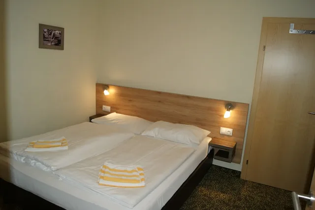 غرفة عائلية بسرير كينج وسرير كوين بغرفتي نوم، Hotel Lindenhof 1/6