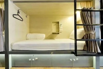 Female Only, Single Bed، The Cube Hostel 2/2