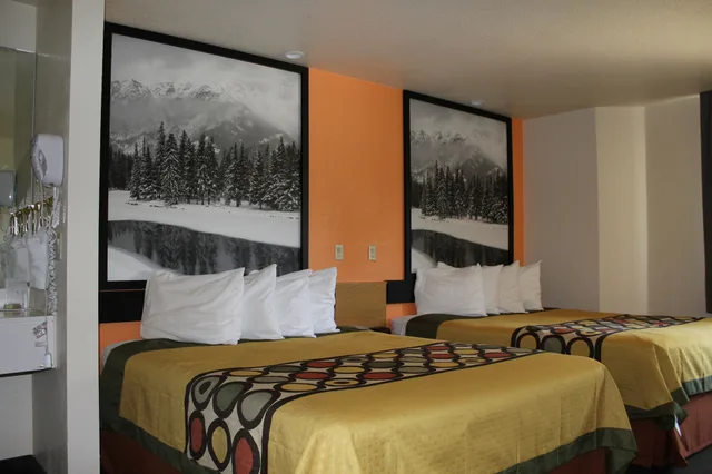 Standard, 2 Queen Beds, Super 8 by Wyndham Show Low 9/10