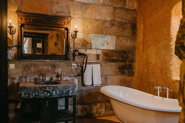 غرفة قياسية بسرير مزدوج، Dere Suites 1/2